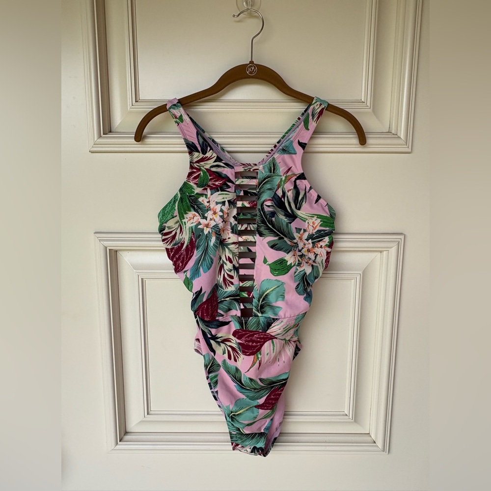 Beach Betty one piece swimsuit size medium